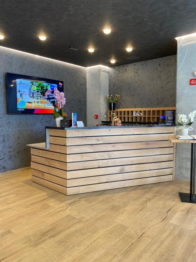 伊凡娜酒店 利多迪迪耶索洛 外观 照片