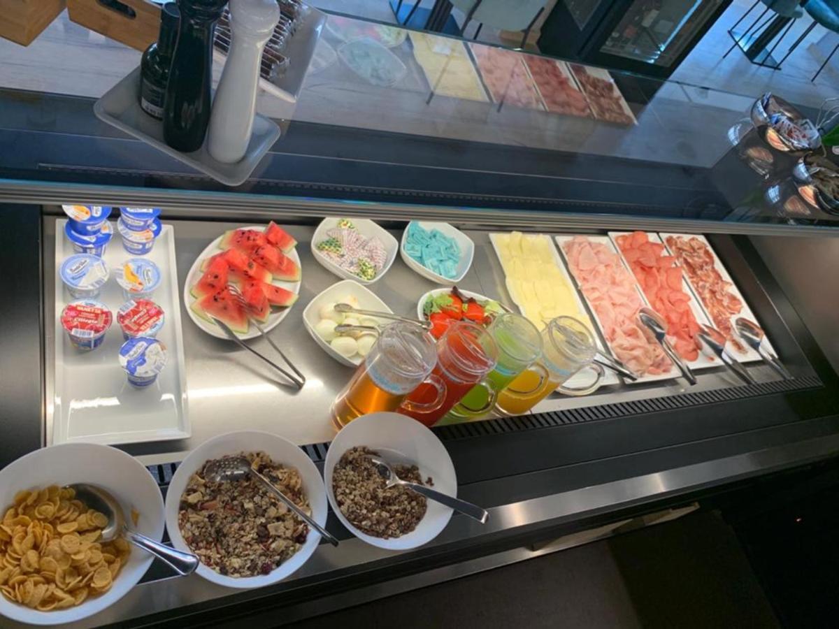 伊凡娜酒店 利多迪迪耶索洛 外观 照片